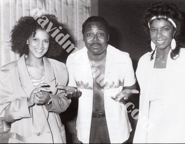 George Benson with Cathy Tyson, and Natalie Cole, NY.jpg